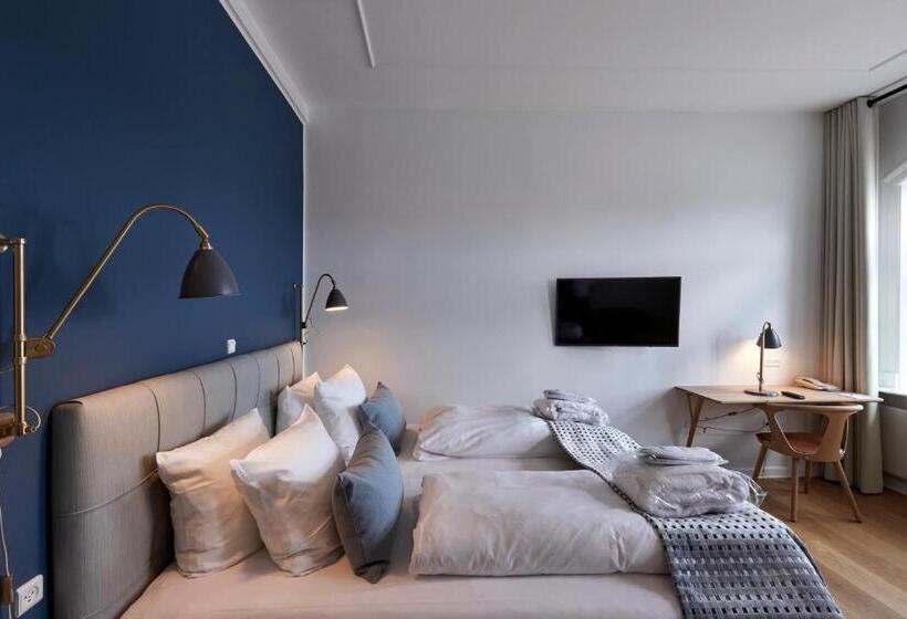 Camera Standard, Copenhagen Strand