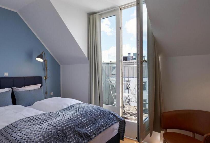 Camera Basic, Copenhagen Strand