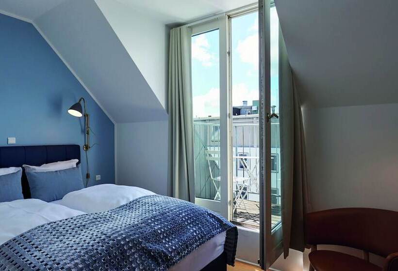 Camera Standard, Copenhagen Strand