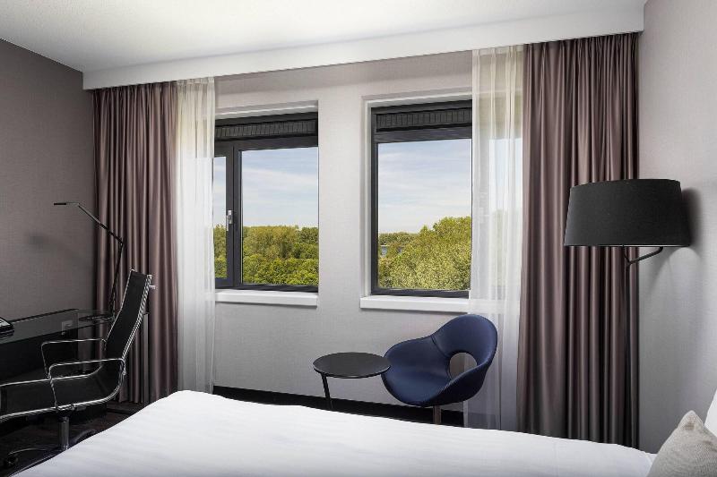 Chambre Supérieure Lit King Size, Courtyard By Marriott Amsterdam Airport