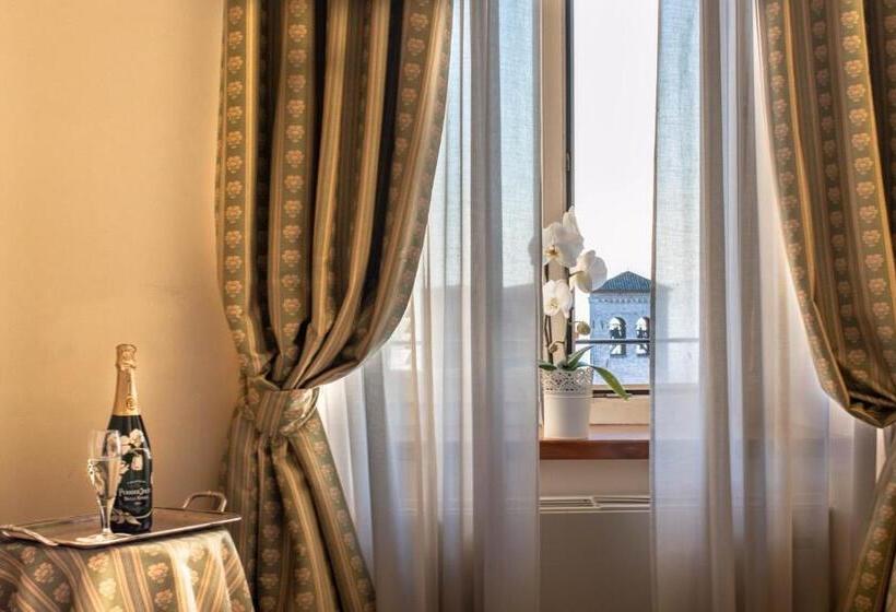 带观景的高级间, Fontebella