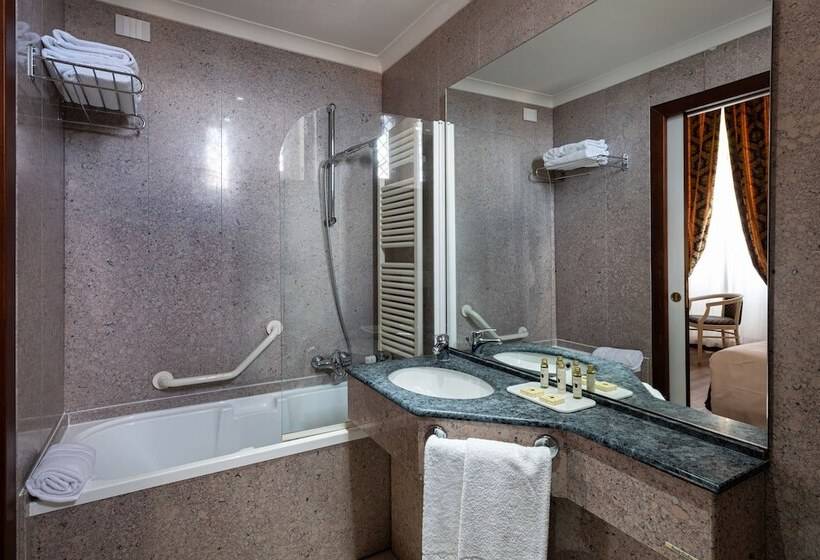 带观景的高级间, Fontebella