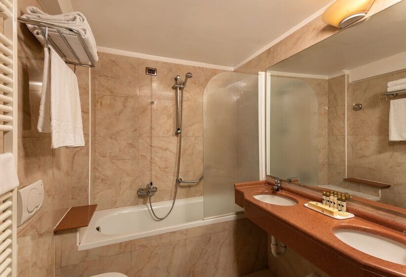 小型套房, Fontebella