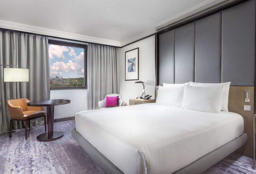 اتاق لوکس, Hilton Prague