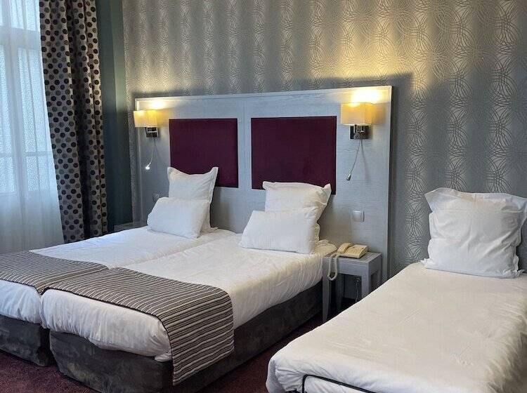 اتاق استاندارد سه نفره, Hôtel L'univers