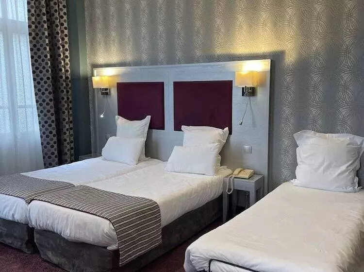 اتاق استاندارد سه نفره, Hôtel L'univers