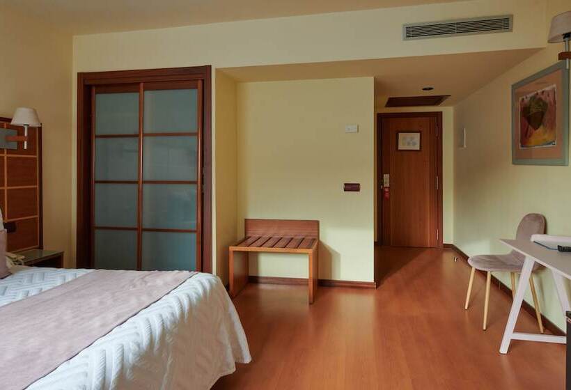 스탠다드 룸, Ramblas Vendrell