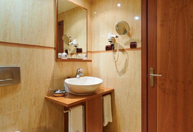 스탠다드 트리플 룸, Ramblas Vendrell