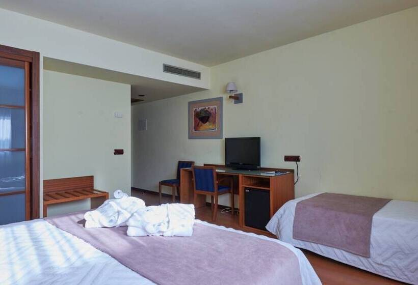 스탠다드 트리플 룸, Ramblas Vendrell