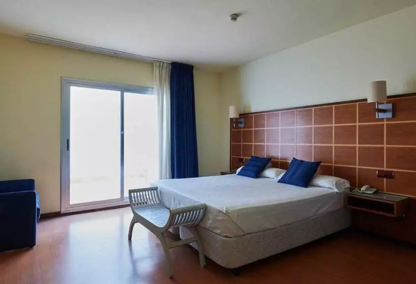 اتاق استاندارد سه نفره, Ramblas Vendrell