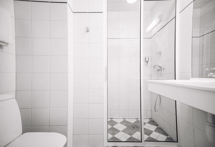 اتاق استاندارد یک نفره, Rixwell Viru Square