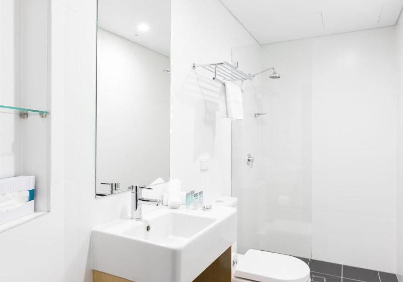 Трехместный Номер Премиум, Song Hotel Sydney