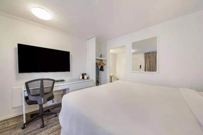 Standard-huone King-vuode, Surestay Hotel By Best Western Rossland Red Mountain