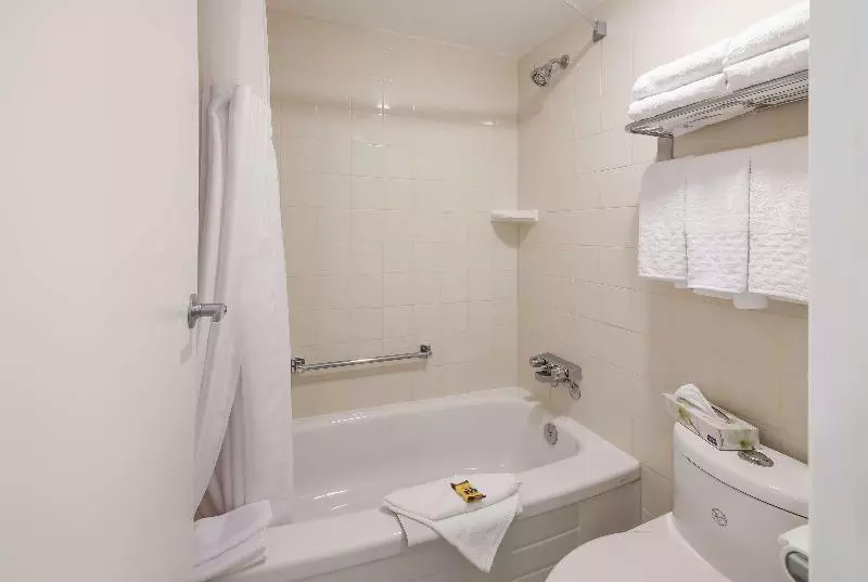 Standard-huone King-vuode, Surestay Hotel By Best Western Rossland Red Mountain