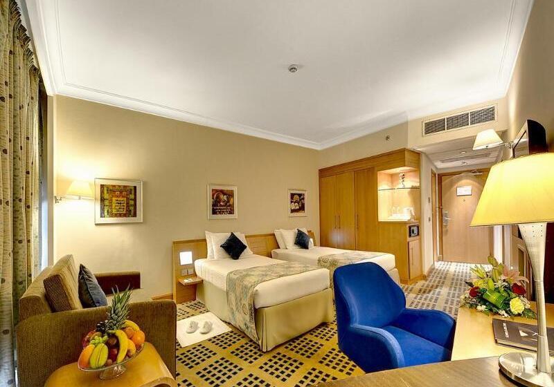 غرفة قياسية, Travelodge By Wyndham Quebec City Hotel & Convention Centre