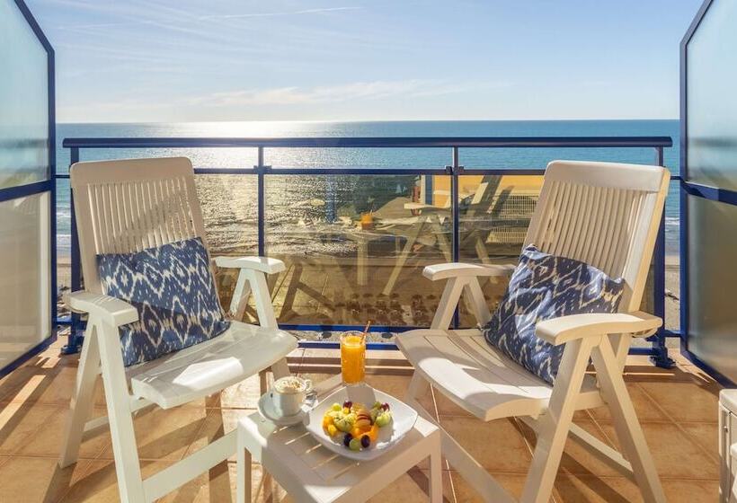 غرفة قياسية مطلّة علي البحر, Yaramar  Adults Recommended