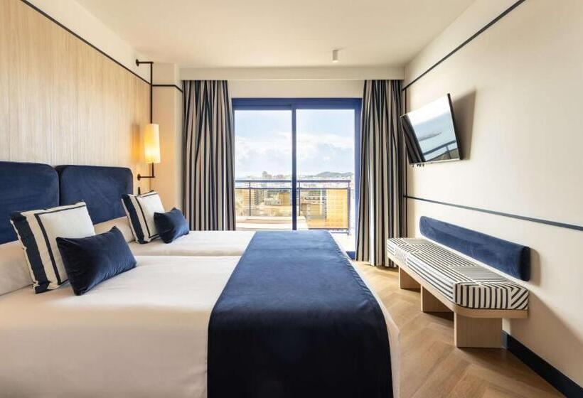 جناح جونيور, Yaramar  Adults Recommended