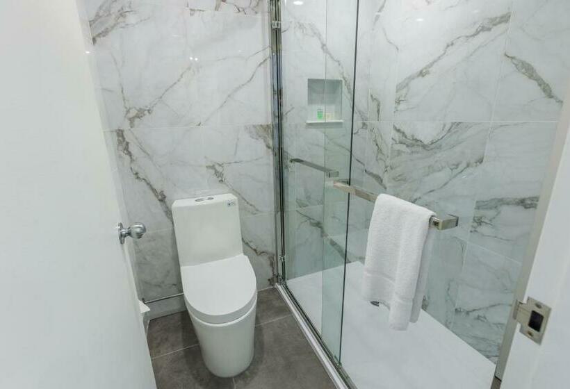 غرفه قياسيه سريرين مزدوجين, Travelodge By Wyndham Quebec City Hotel & Convention Centre