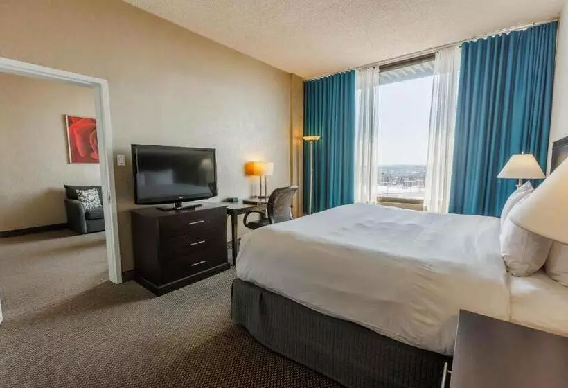 キングサイズベッドのエクゼクティブ, Travelodge By Wyndham Quebec City Hotel & Convention Centre
