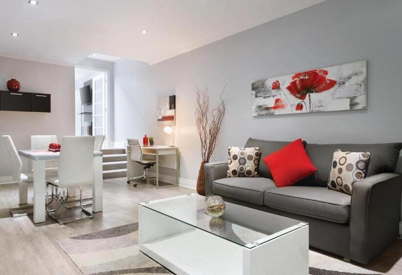 جناح برستيج, Travelodge By Wyndham Quebec City Hotel & Convention Centre