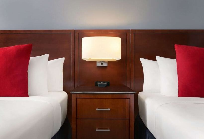 Номер Deluxe, Travelodge By Wyndham Quebec City Hotel & Convention Centre
