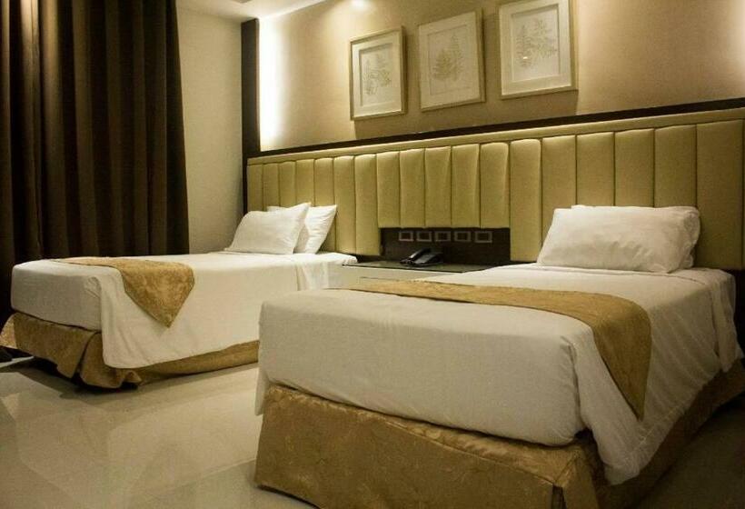 غرفة ديلوكس, Crown Royale