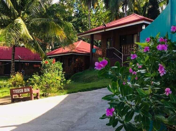 غرفة عائلية مطلّة علي البحر, Juvies Resort Hotel And Restaurant