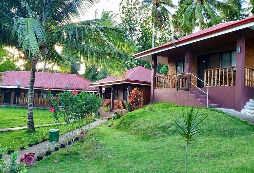 غرفة عائلية مطلّة علي البحر, Juvies Resort Hotel And Restaurant