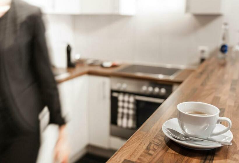 דירת שני חדרים, Sky Design Motel