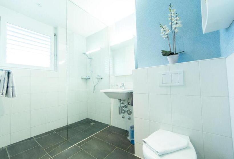 דירת שני חדרים, Sky Design Motel