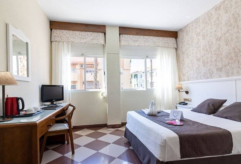 חדר סטנדרט לשלושה, Avenida Tropical By Bossh! Hotels