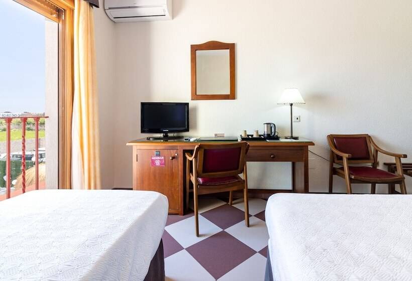 غرفة قياسية ثلاثية, Avenida Tropical By Bossh! Hotels