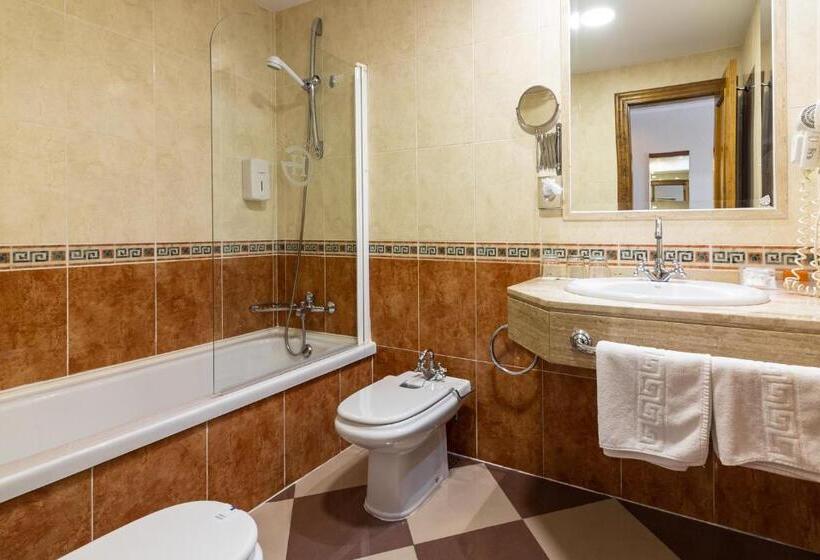 חדר סטנדרט לשלושה, Avenida Tropical By Bossh! Hotels