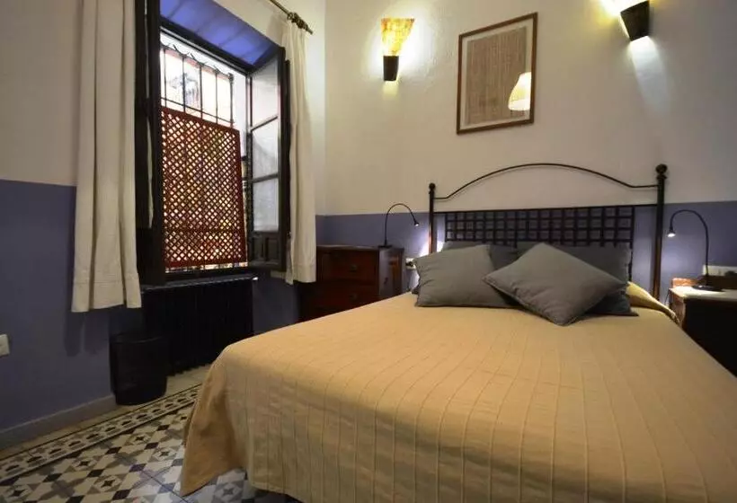 エコノミールーム, Casa De Los Azulejos