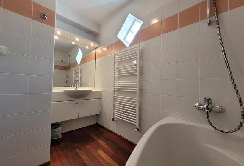 스탠다드 트리플 룸, Fouillade