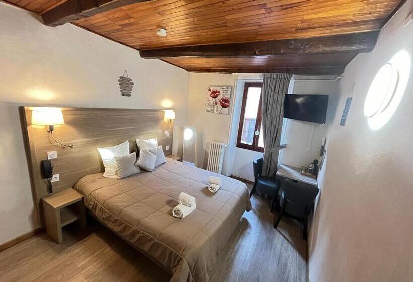 غرفة قياسية, Hôtel Du Cheval Blanc Barcelonnette