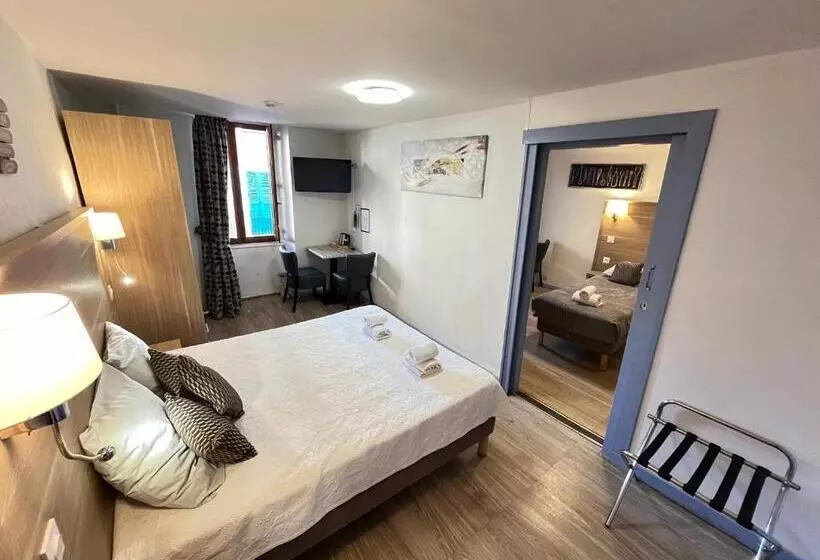 اتاق خانوادگی, Hôtel Du Cheval Blanc Barcelonnette