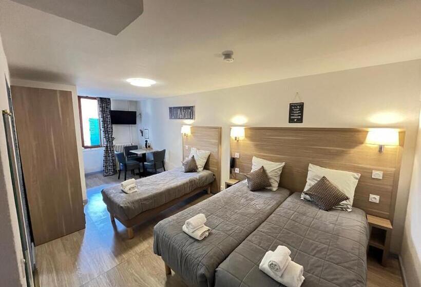 经济型三人房间, Hôtel Du Cheval Blanc Barcelonnette