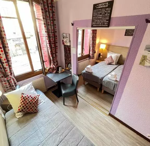 Economy Triple Room, Hôtel Du Cheval Blanc Barcelonnette