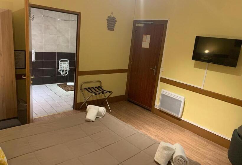 غرفة قياسية سرير كينج لذوى الإحتياجات الخاصة, Hôtel Du Cheval Blanc Barcelonnette