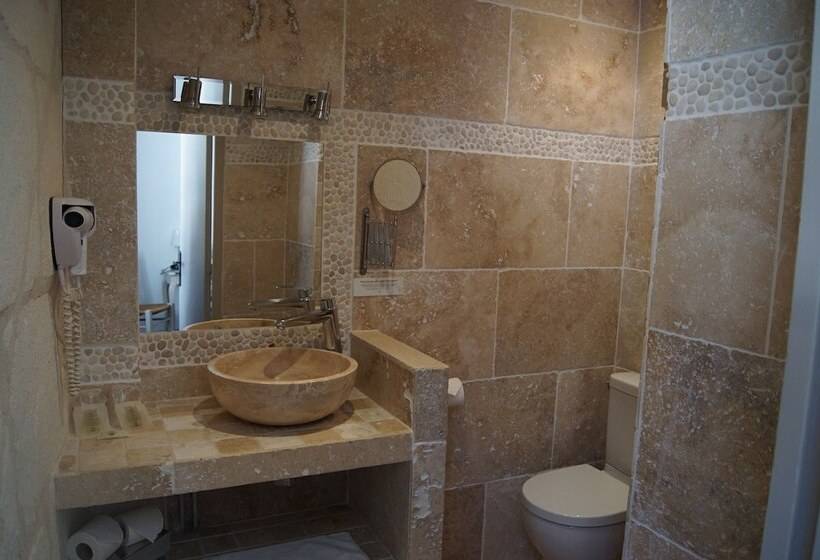 标准三人间, Hôtel La Muette