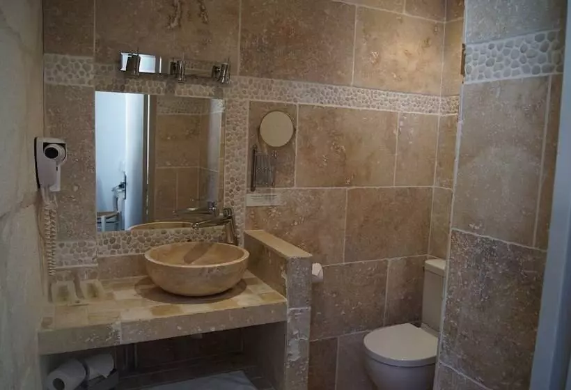 اتاق استاندارد سه نفره, Hôtel La Muette