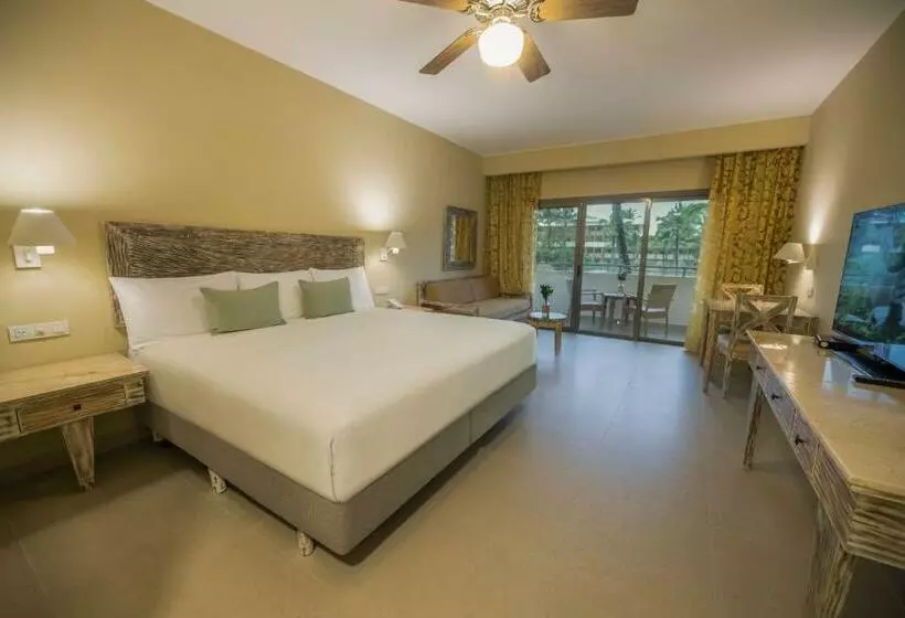 シングルデラックスルーム, Iberostar Waves Dominicana