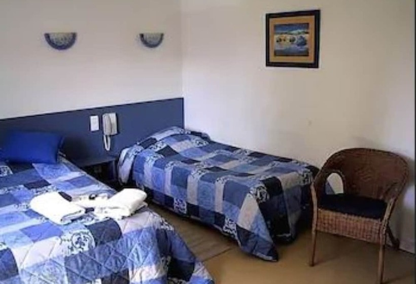 חדר סטנדרט לשלושה, L Esterella