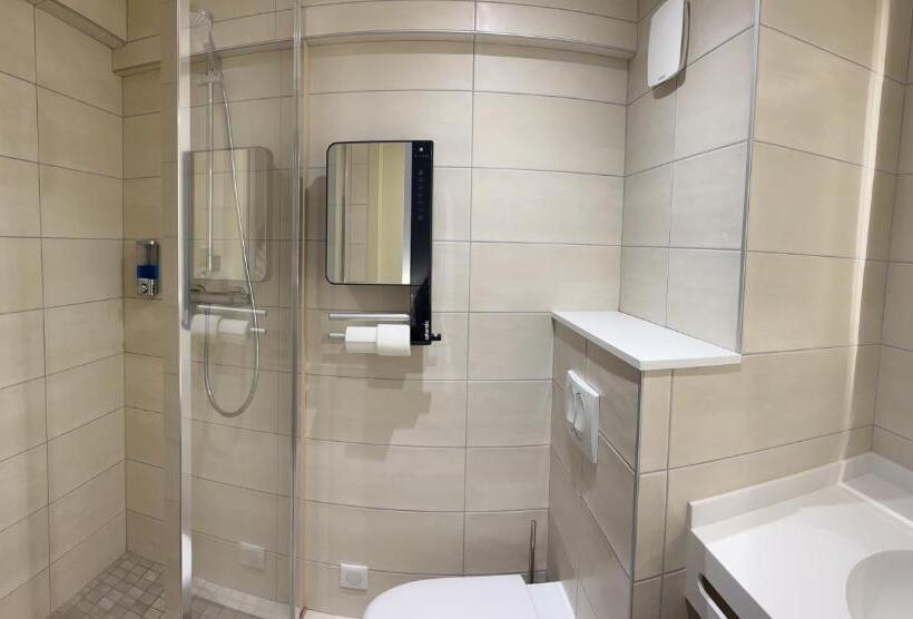 Номер Комфорт, Logis Hôtel Des Messageries