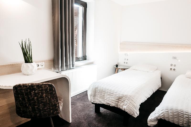 סוויטת 2 חדרי שינה, Logis Hôtel Restaurant Au Lion Rouge