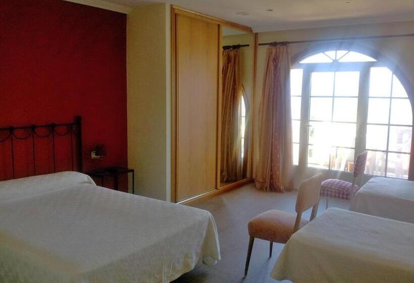 景色の見えるスタンダード４人部屋, Playa Santa Baia