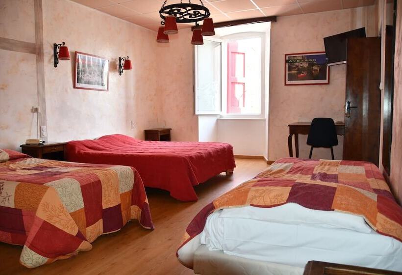 חדר משפחתי, Relais Du Bois Du Four