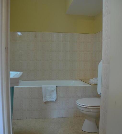 غرفة قياسية ثلاثية, Relais Du Bois Du Four