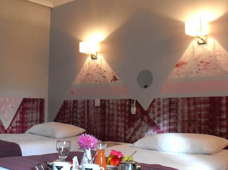 스탠다드 룸, Logis Hôtel Restaurant Les Capucins